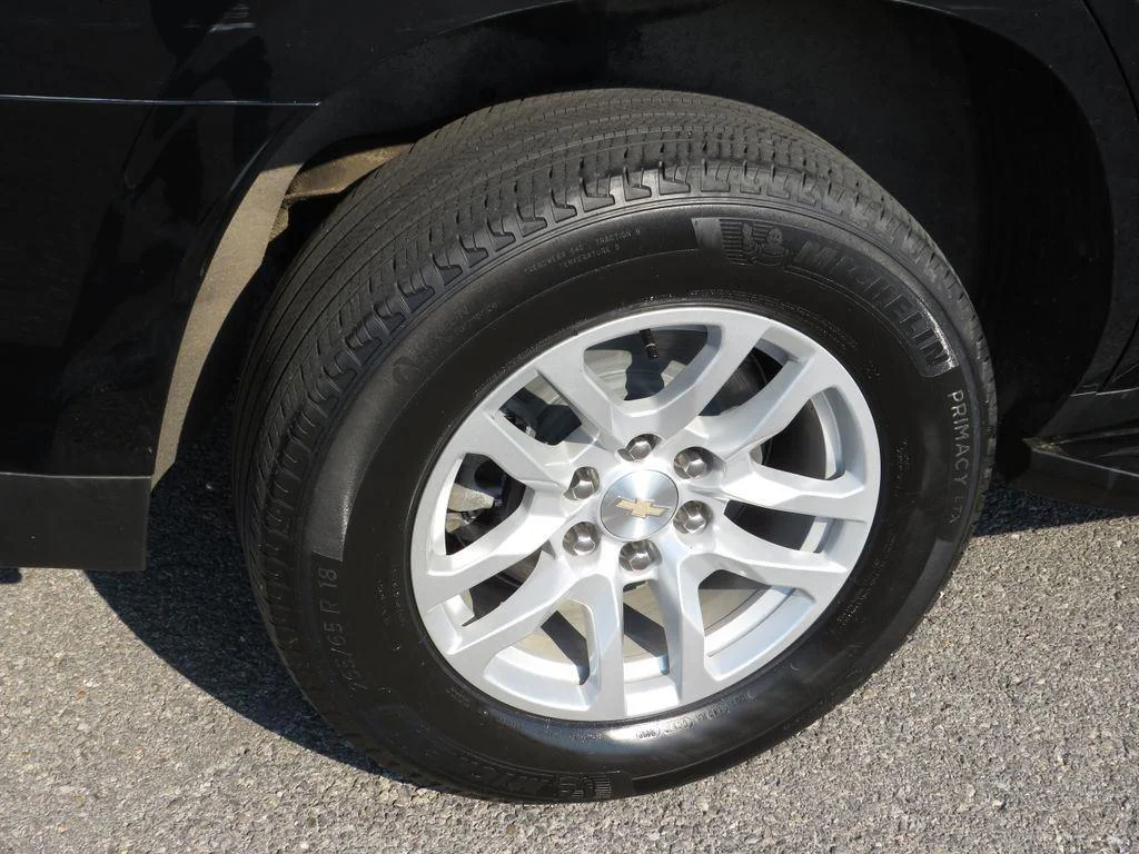 Used 2023 Black Chevrolet LS image 8