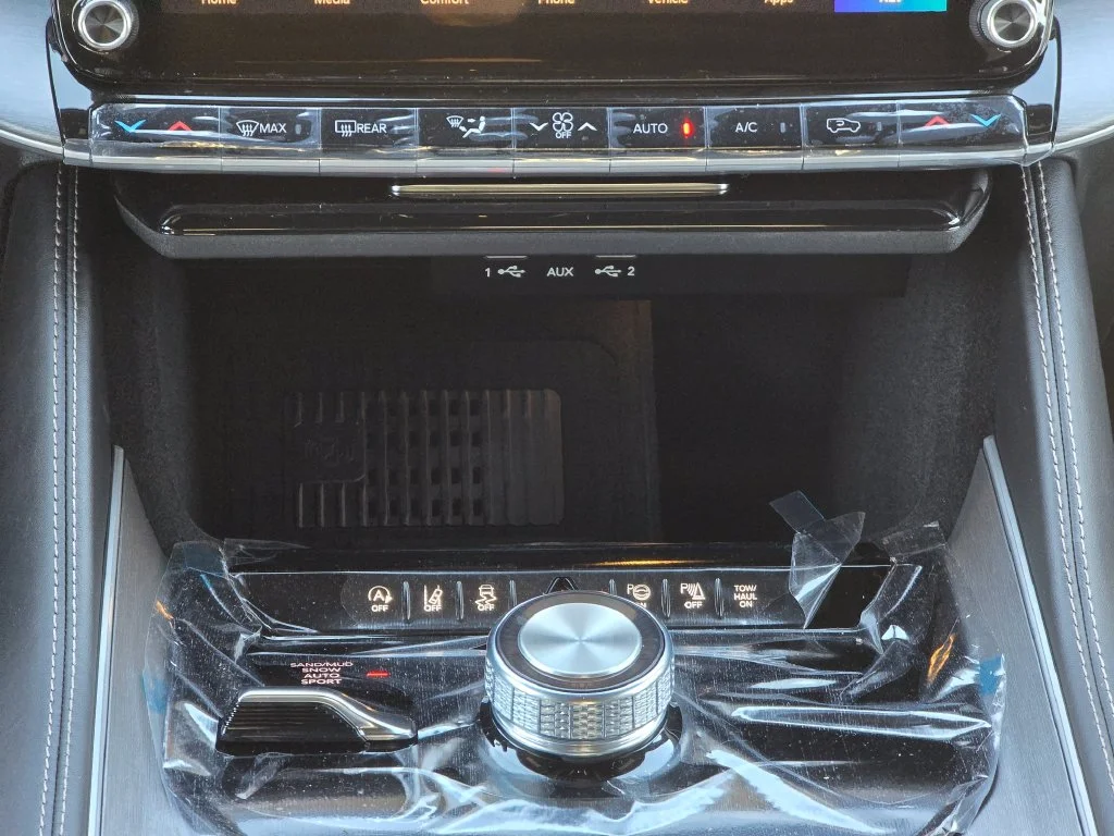 New 2026 Black Jeep  image 35