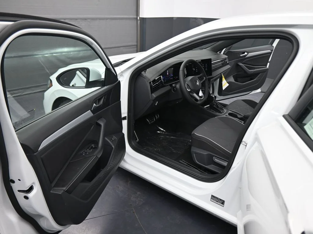 New 2026  Volkswagen 1.5T Sport image 37