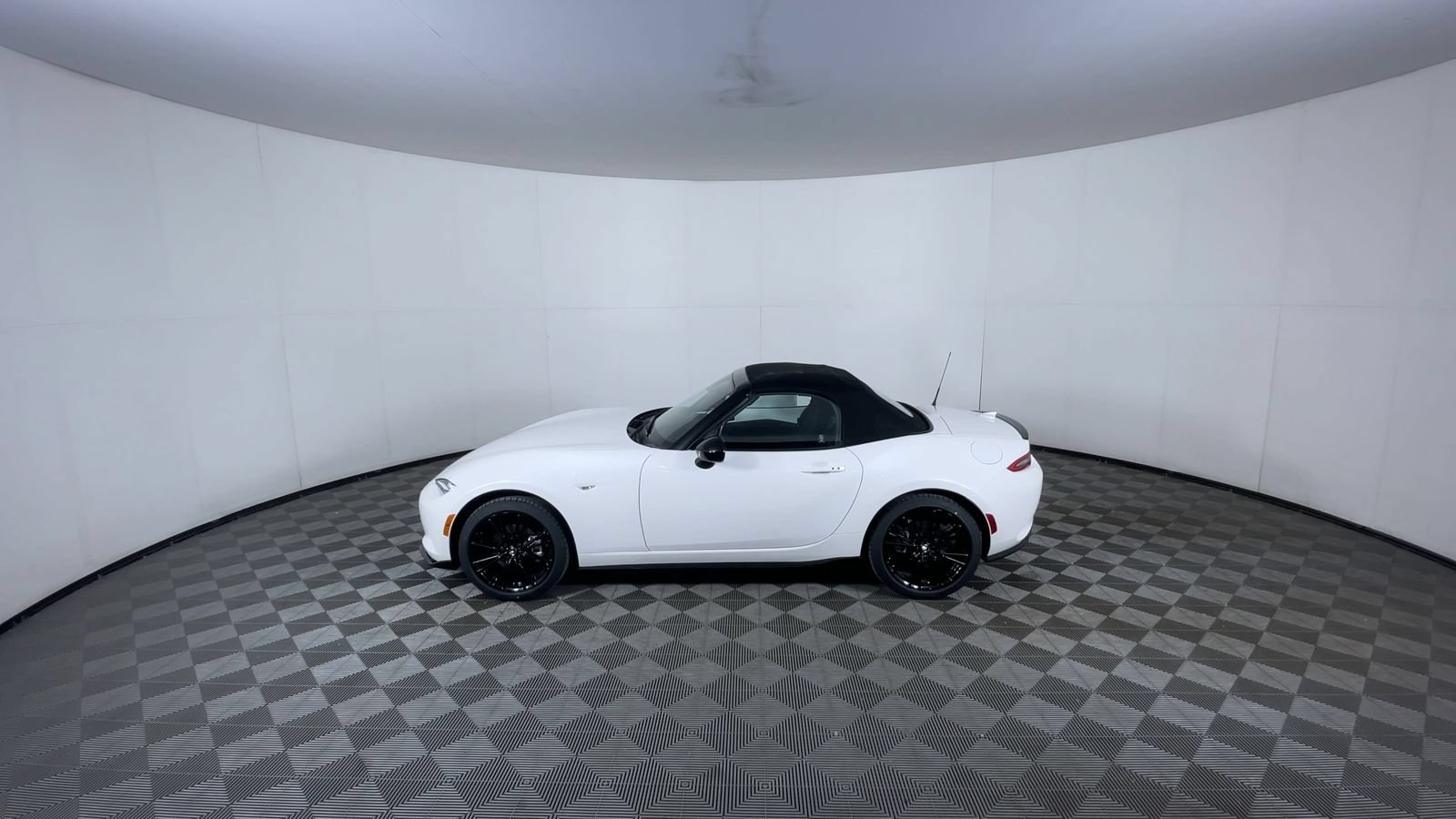 New 2026 Snowflake White Pearl Mazda Club image 5