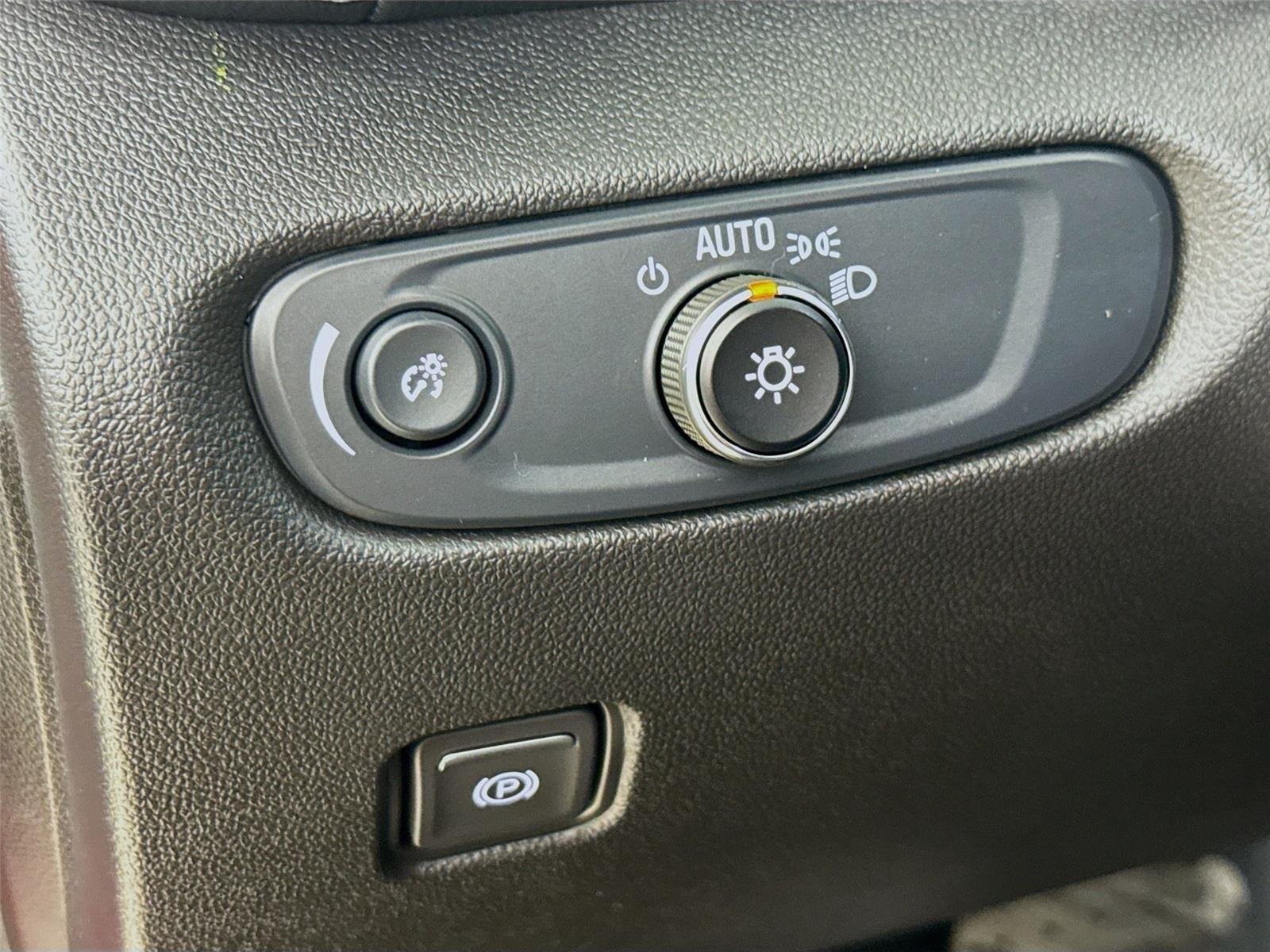 2025 Chevrolet Blazer 2LT - Photo 10