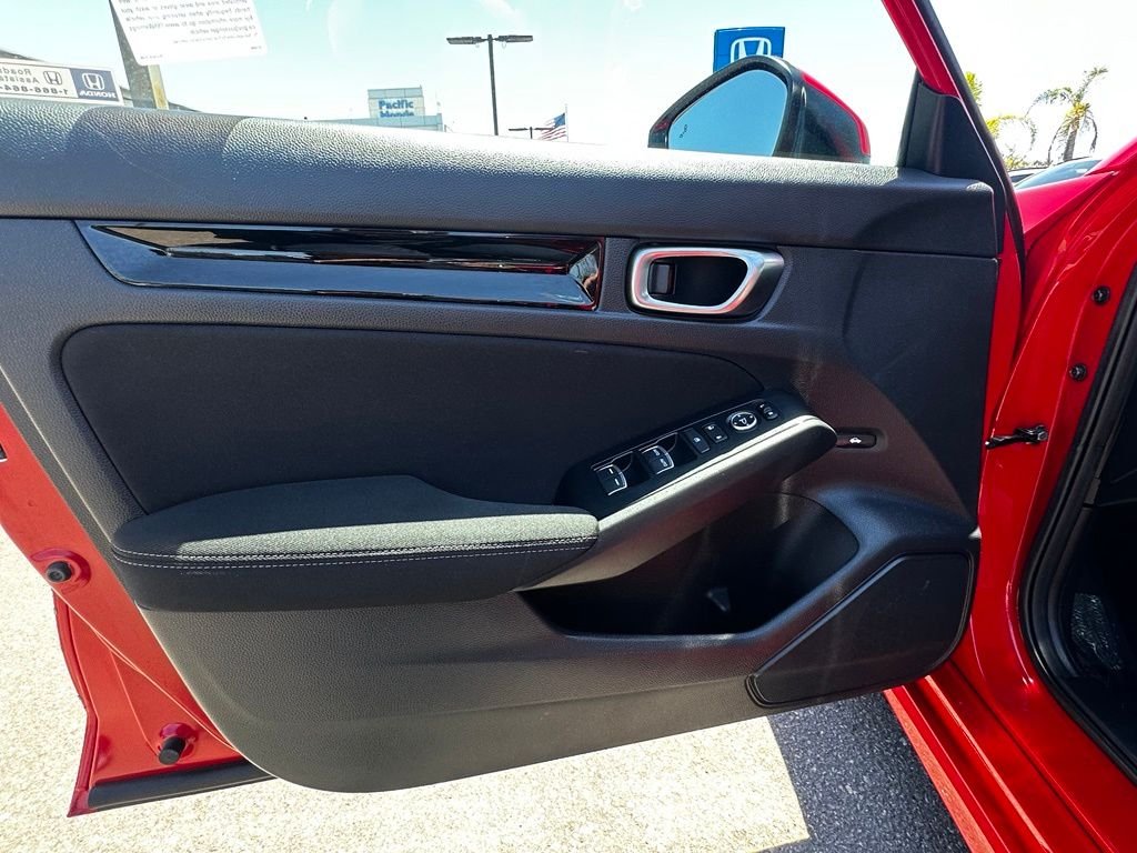 Used 2024  Honda EX image 20