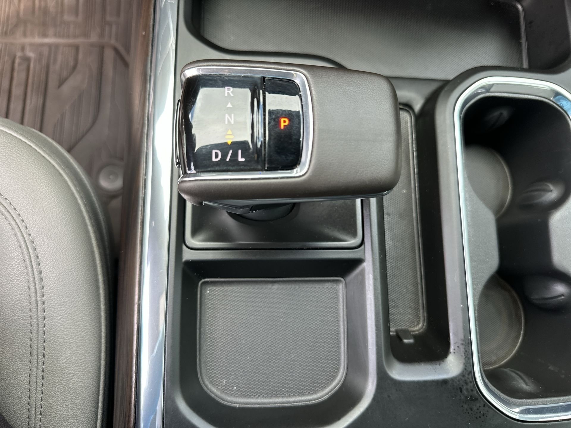 2023 GMC Sierra 1500 SLT - Photo 16