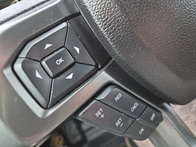 Used 2016 Gray Ford XLT image 18