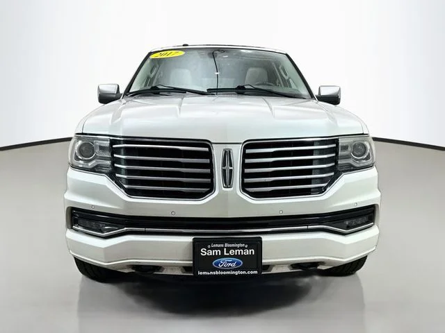 Used 2017 White Platinum Clearcoat Lincoln Select image 2