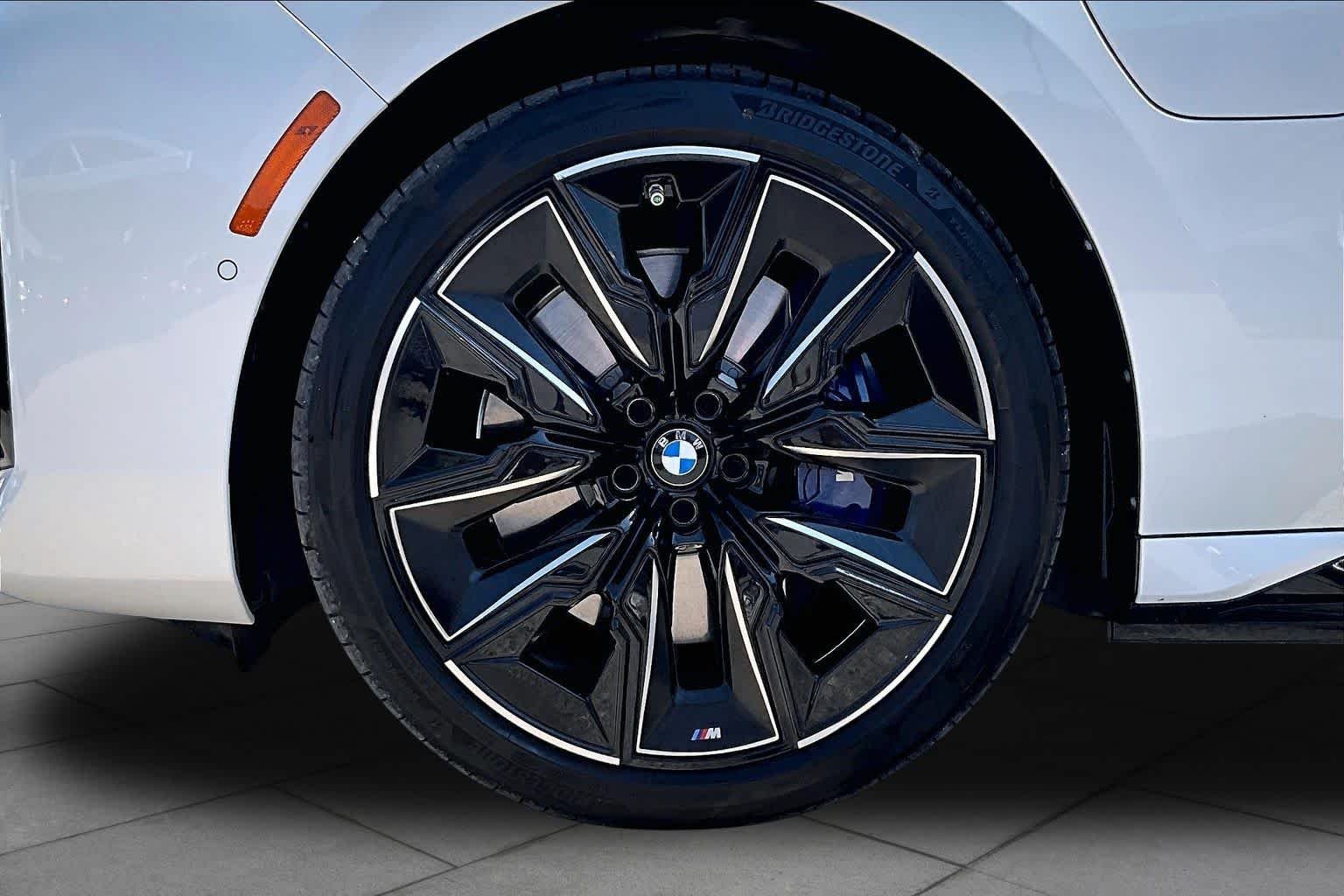 Used 2025 Mineral White Metallic BMW 750e xDrive image 10