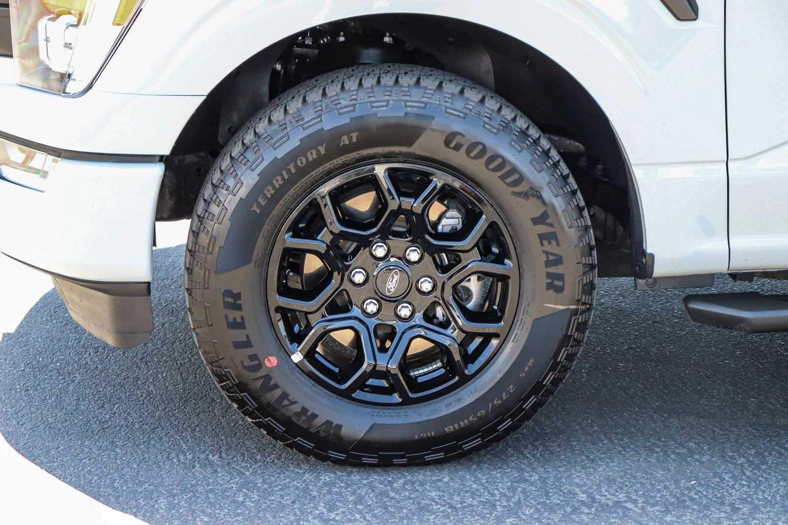 Certified Used 2023 Avalanche Ford XLT image 9