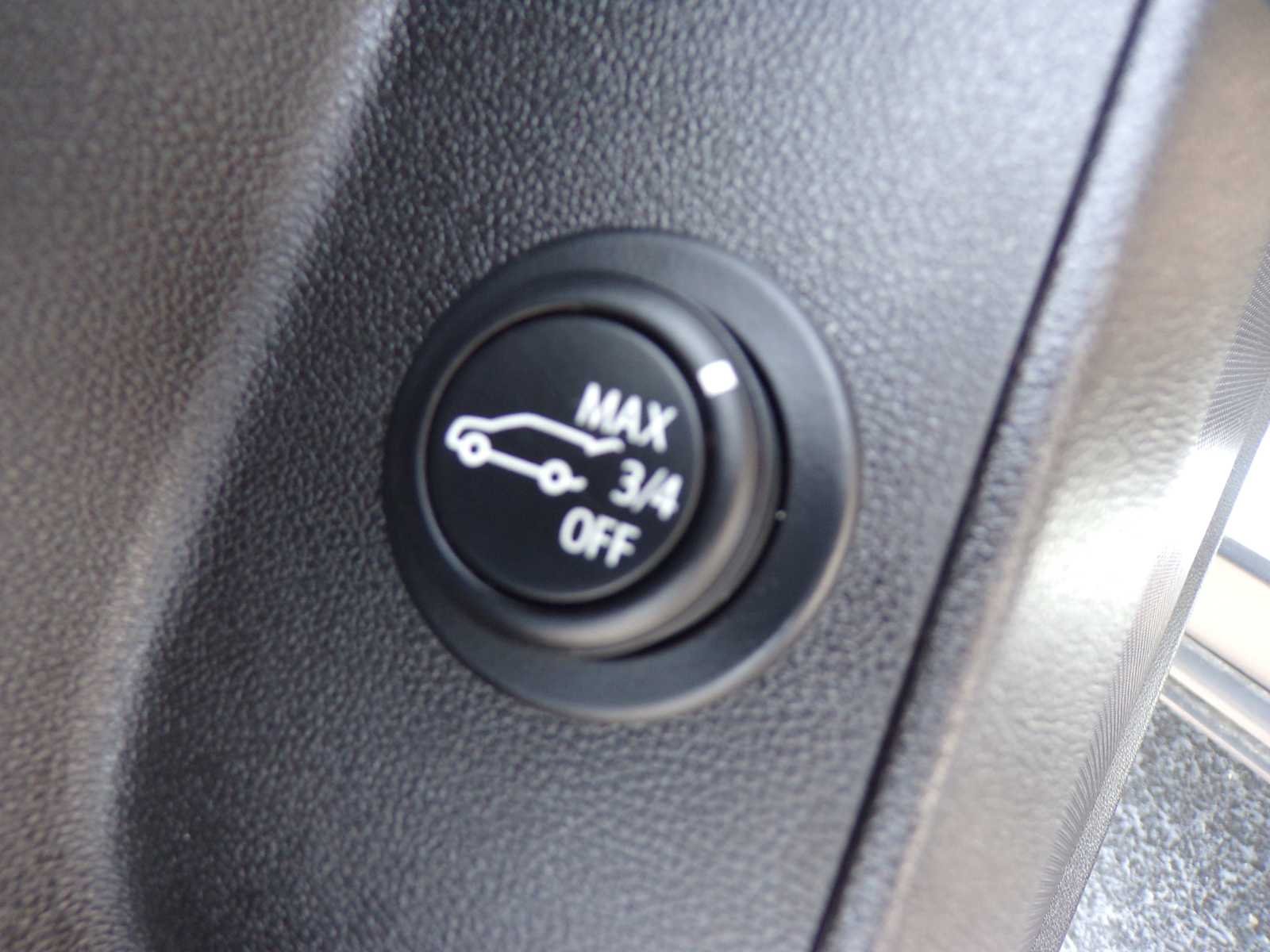 Used 2024 Summit White Chevrolet LT image 15