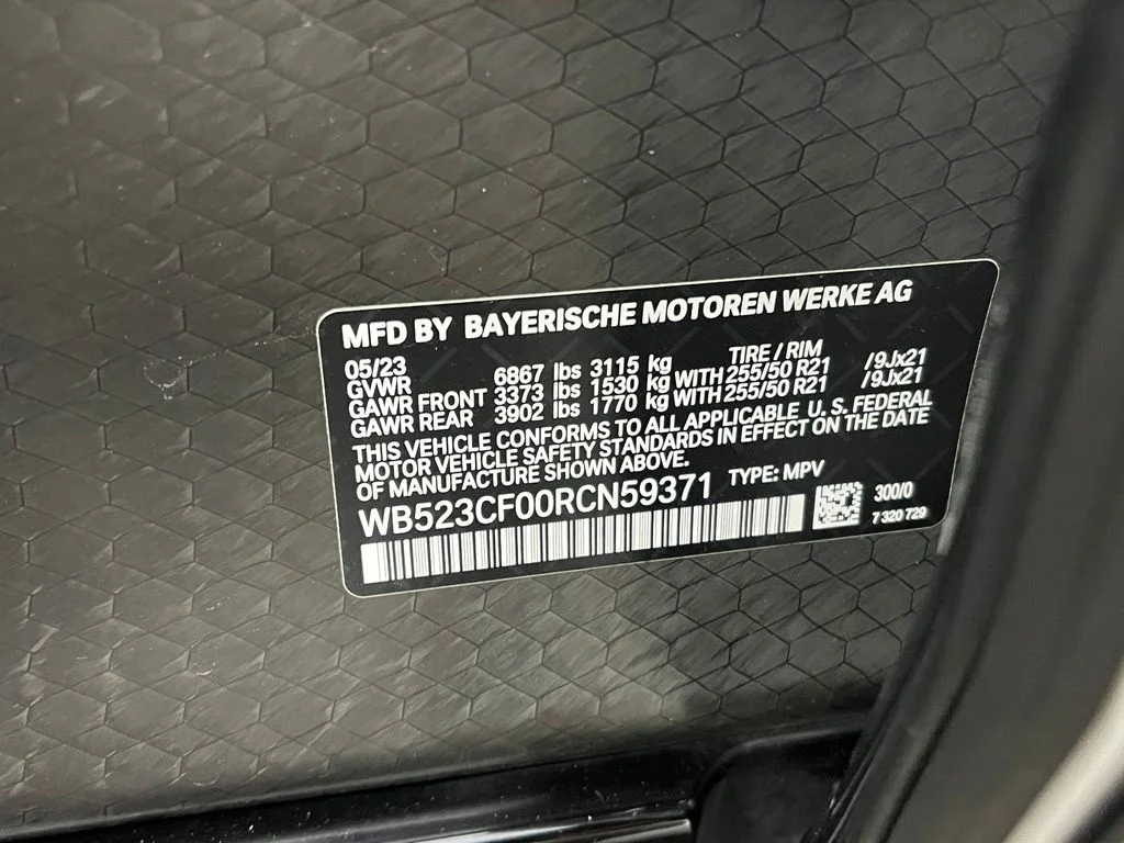 Certified Used 2024 White BMW xDrive50 image 27