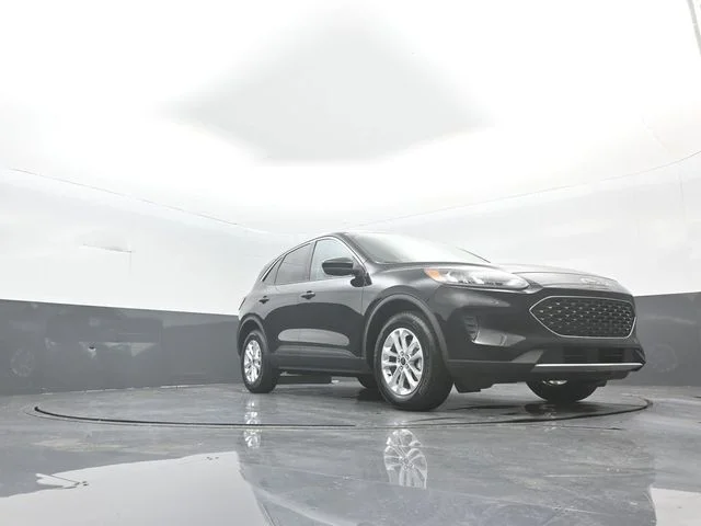 Certified Used 2020 Black Metallic Ford SE image 34