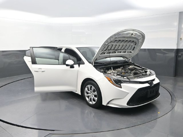 Used 2021 White Toyota LE image 39