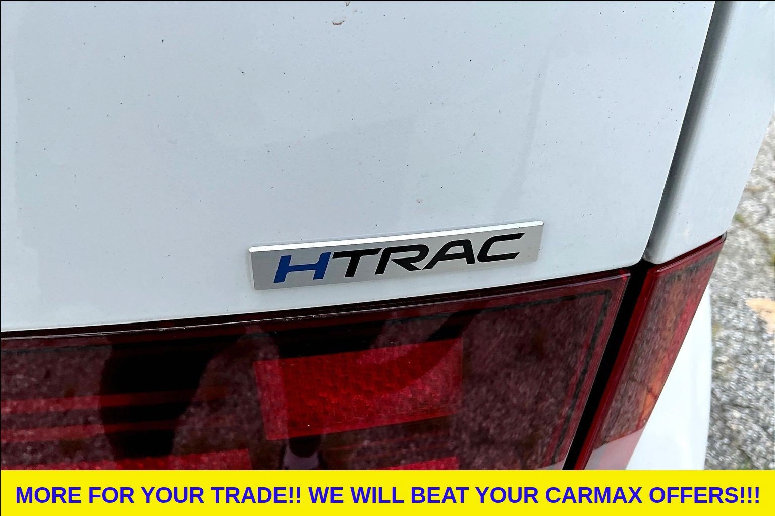 New 2027 White Hyundai SE AWD image 9