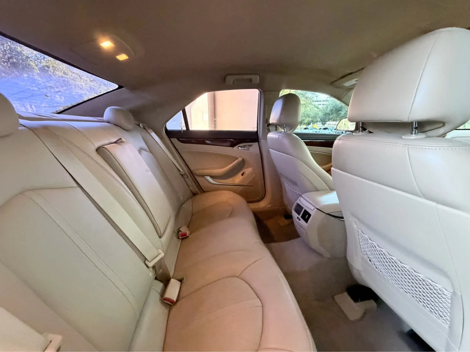 Used 2011 CRYSTAL RED TINTCOAT Cadillac Luxury image 27