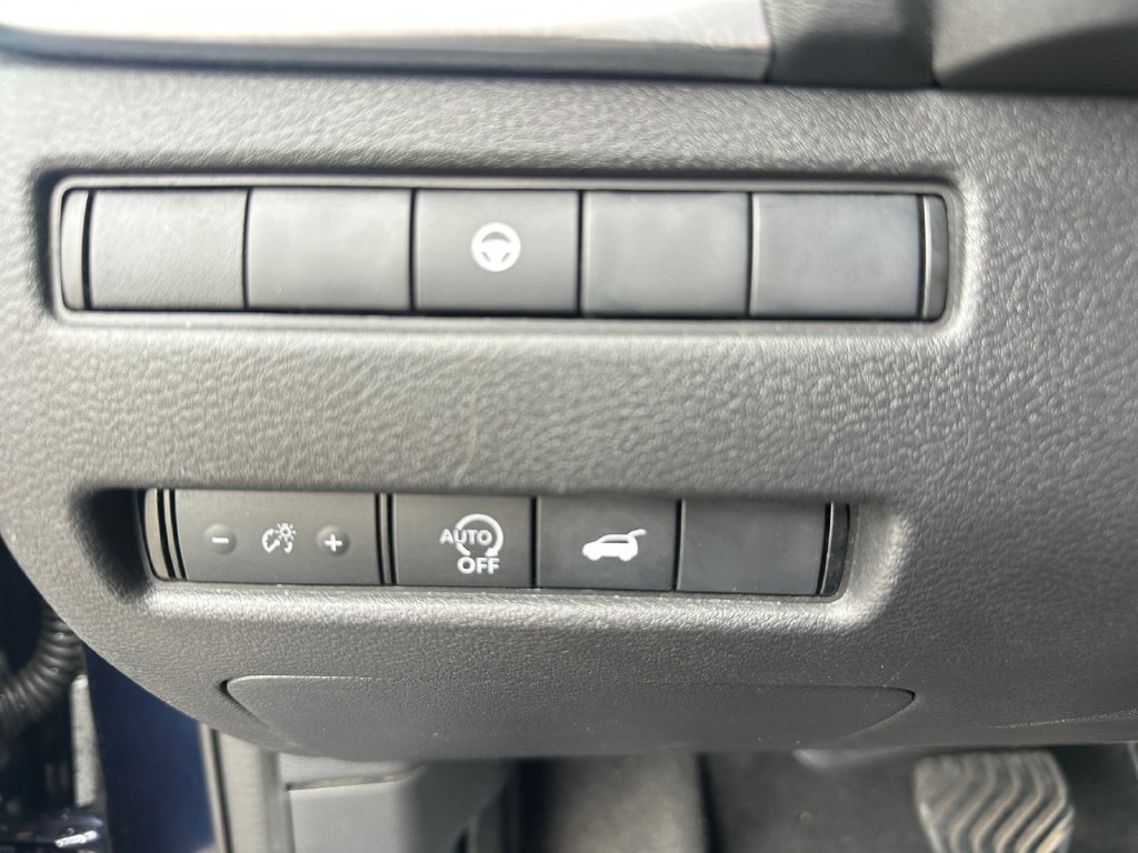 Used 2024 Blue Nissan SV image 29
