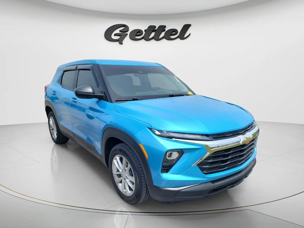 Used 2025 Marina Blue Metallic Chevrolet LS image 7
