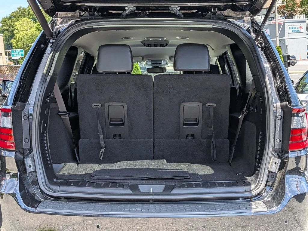 Used 2019 Black Dodge SXT Plus image 8