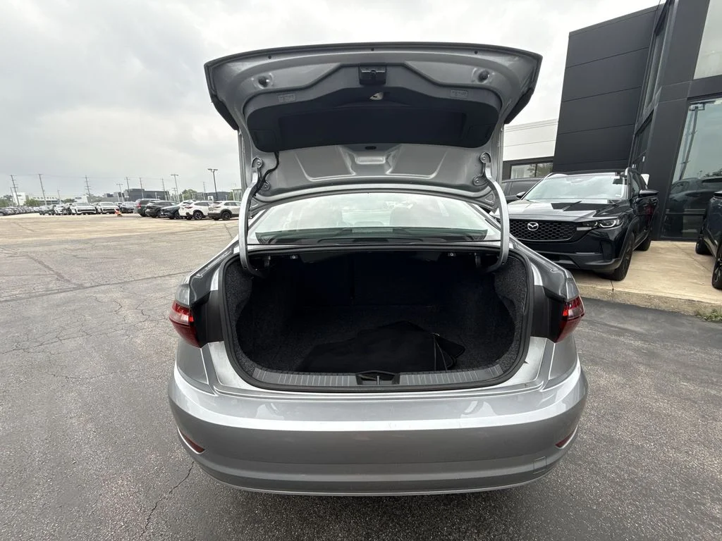 Used 2020 Silver Volkswagen 1.4T SE image 24