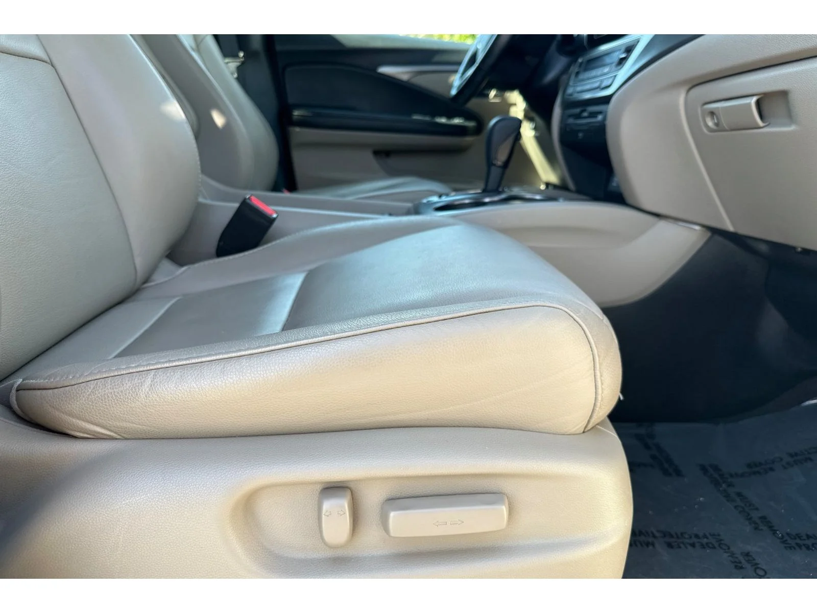 Used 2019 White Diamond Pearl Honda EX-L w/Navi & RES image 21