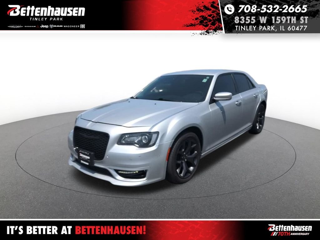 Certified Used 2022 Silver Mist Clearcoat Chrysler Touring image 1
