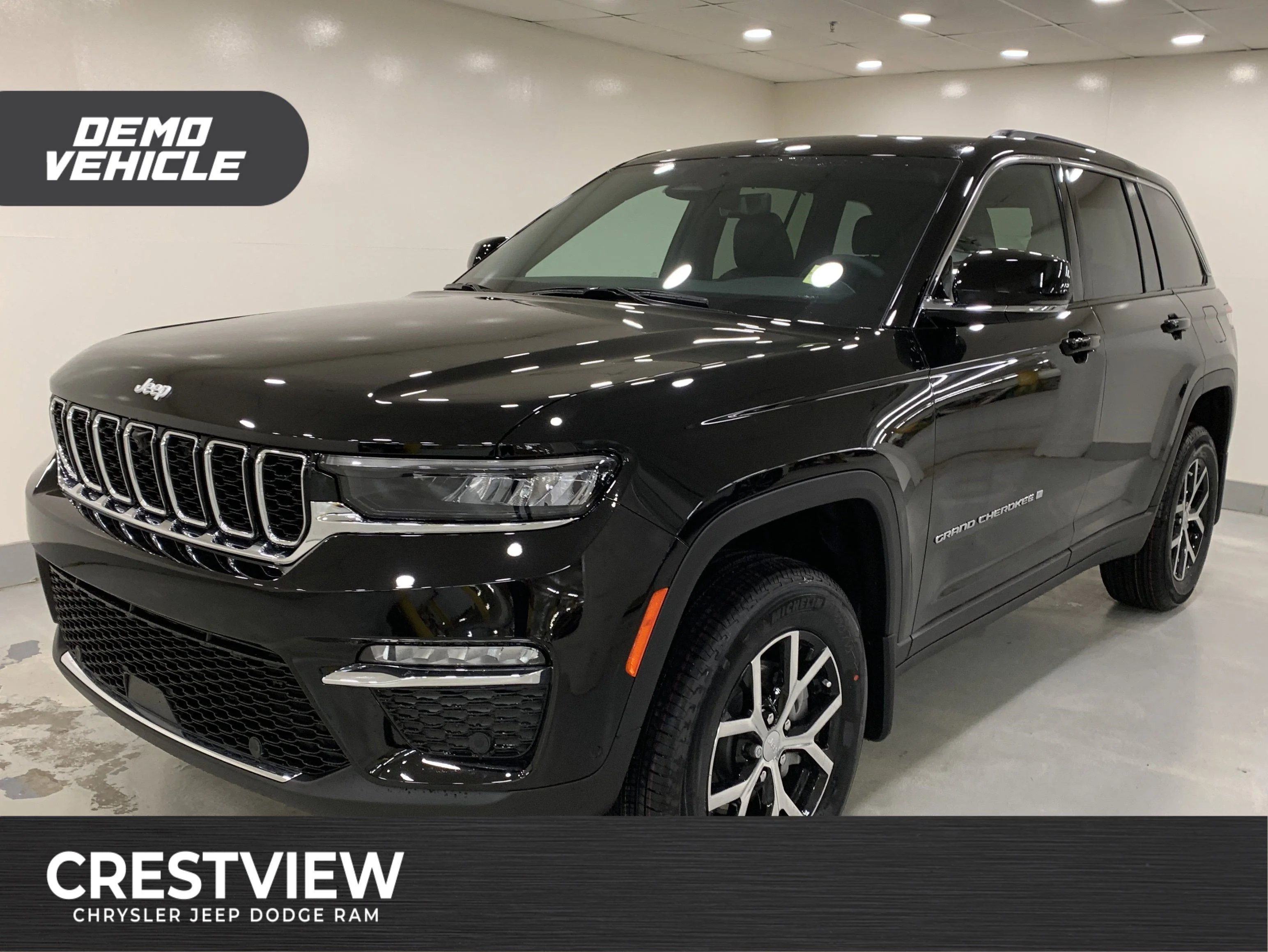 New 2025 Diamond Black Crystal Pearl Jeep Limited image 1