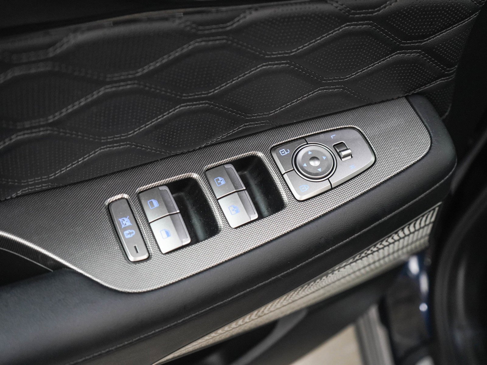 Used 2020 Moonlight Cloud Hyundai Limited AWD image 22