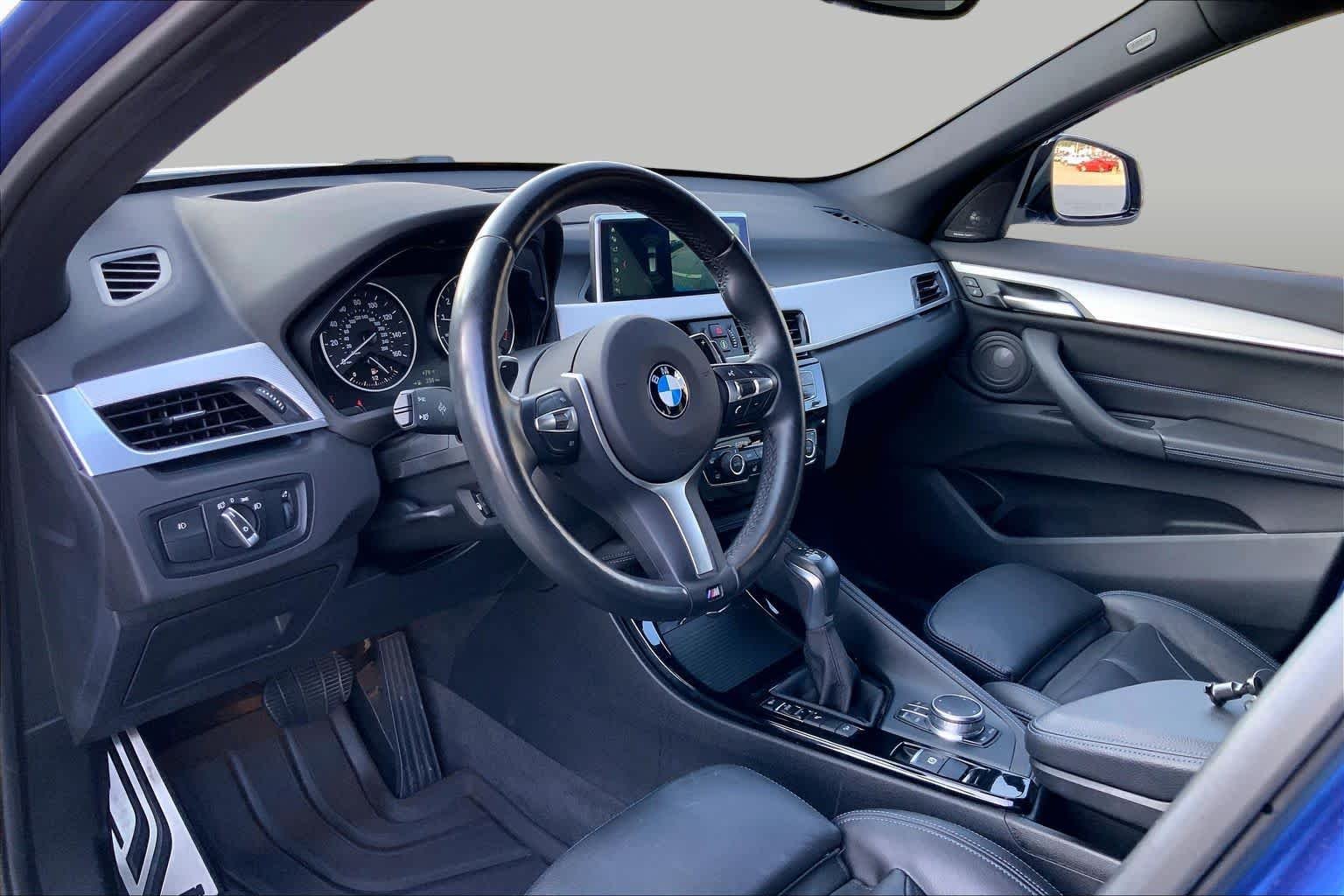 Used 2018 Estoril Blue Metallic BMW xDrive28i image 17
