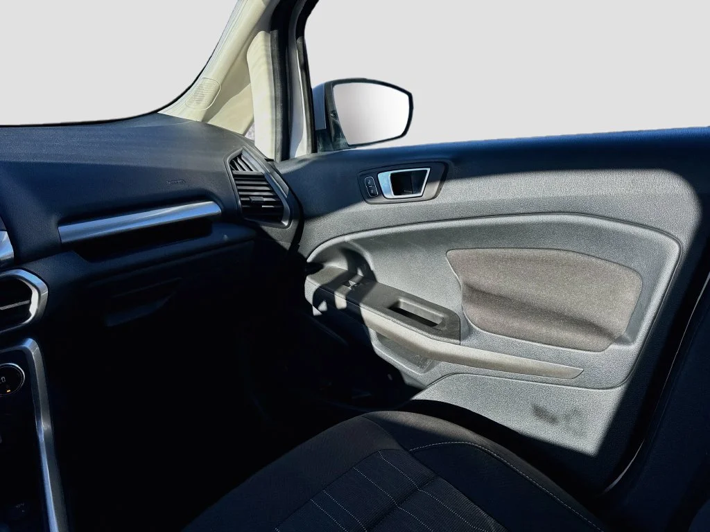 Used 2018 White Ford SE image 28
