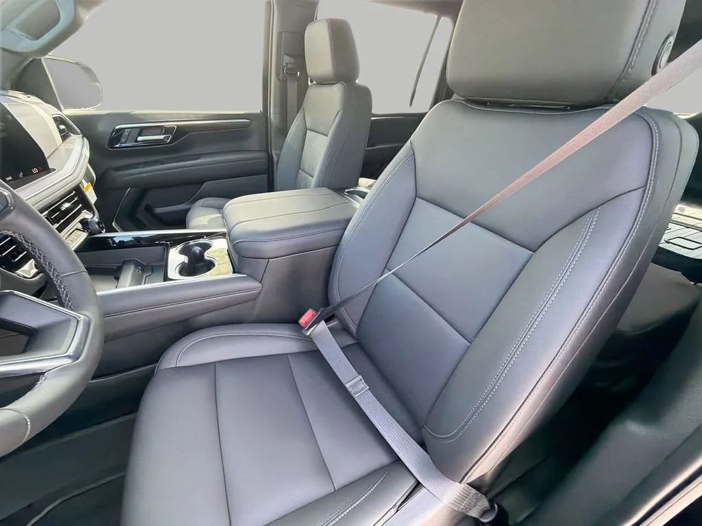 2026 Chevrolet Suburban Z71 - Photo 18