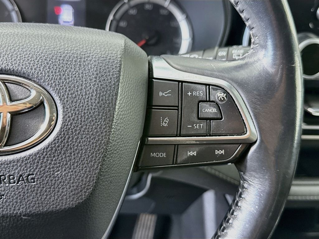 Used 2021 Blizzard Pearl Toyota LE image 12