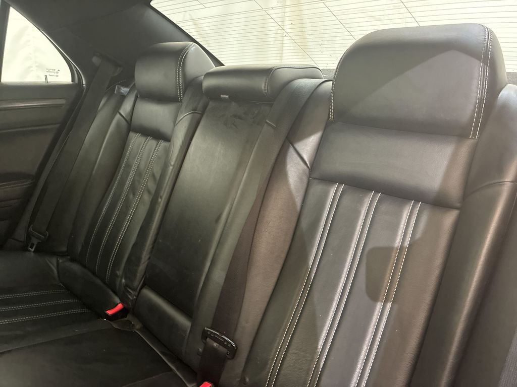 Used 2014 White Chrysler S image 9
