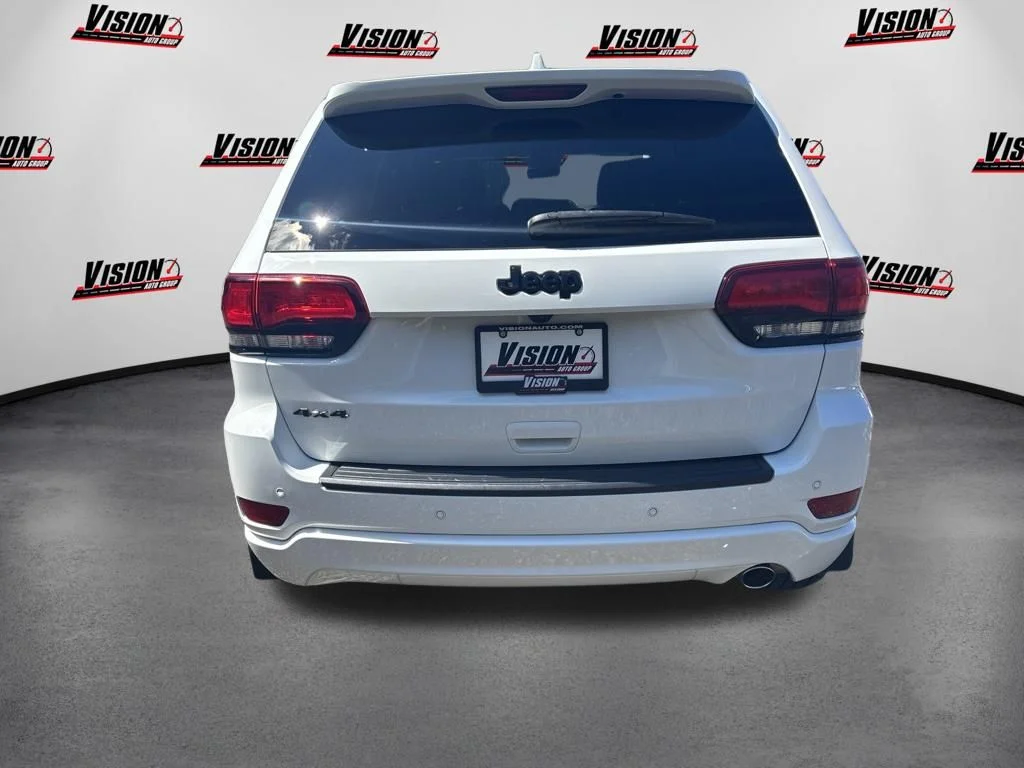 Used 2021 White Jeep Laredo X image 6