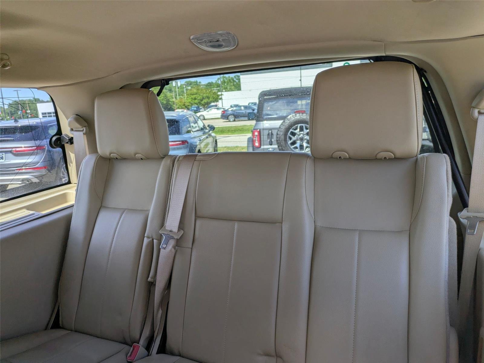 Used 2012 Dark Blue Pearl Metallic Ford XLT image 30
