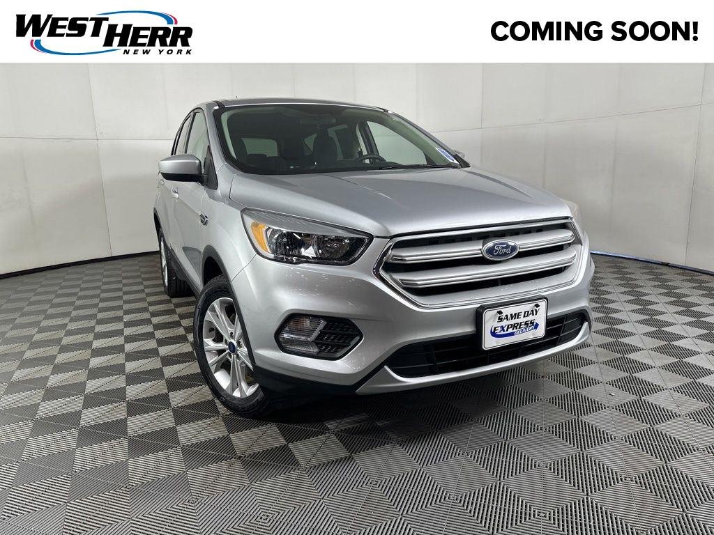 Used 2019 Ingot Silver Ford SE image 1