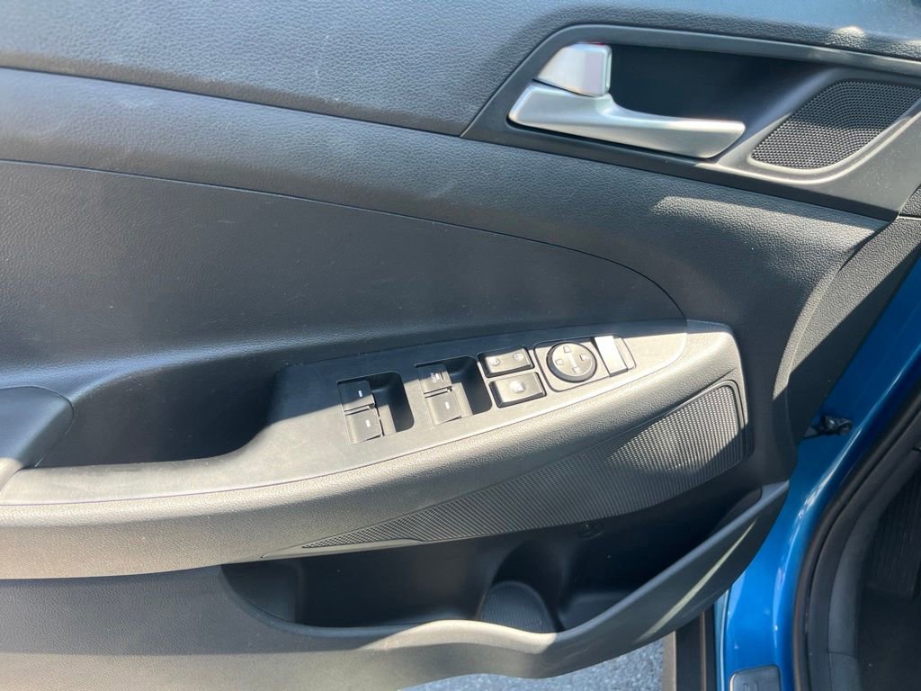 Used 2019 Aqua Blue Hyundai Value image 18
