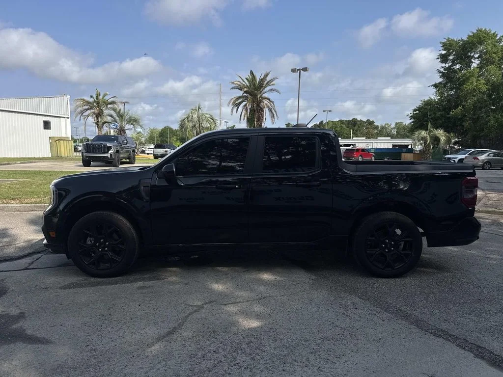 Certified Used 2025 Shadow Black Ford Lobo Standard image 7