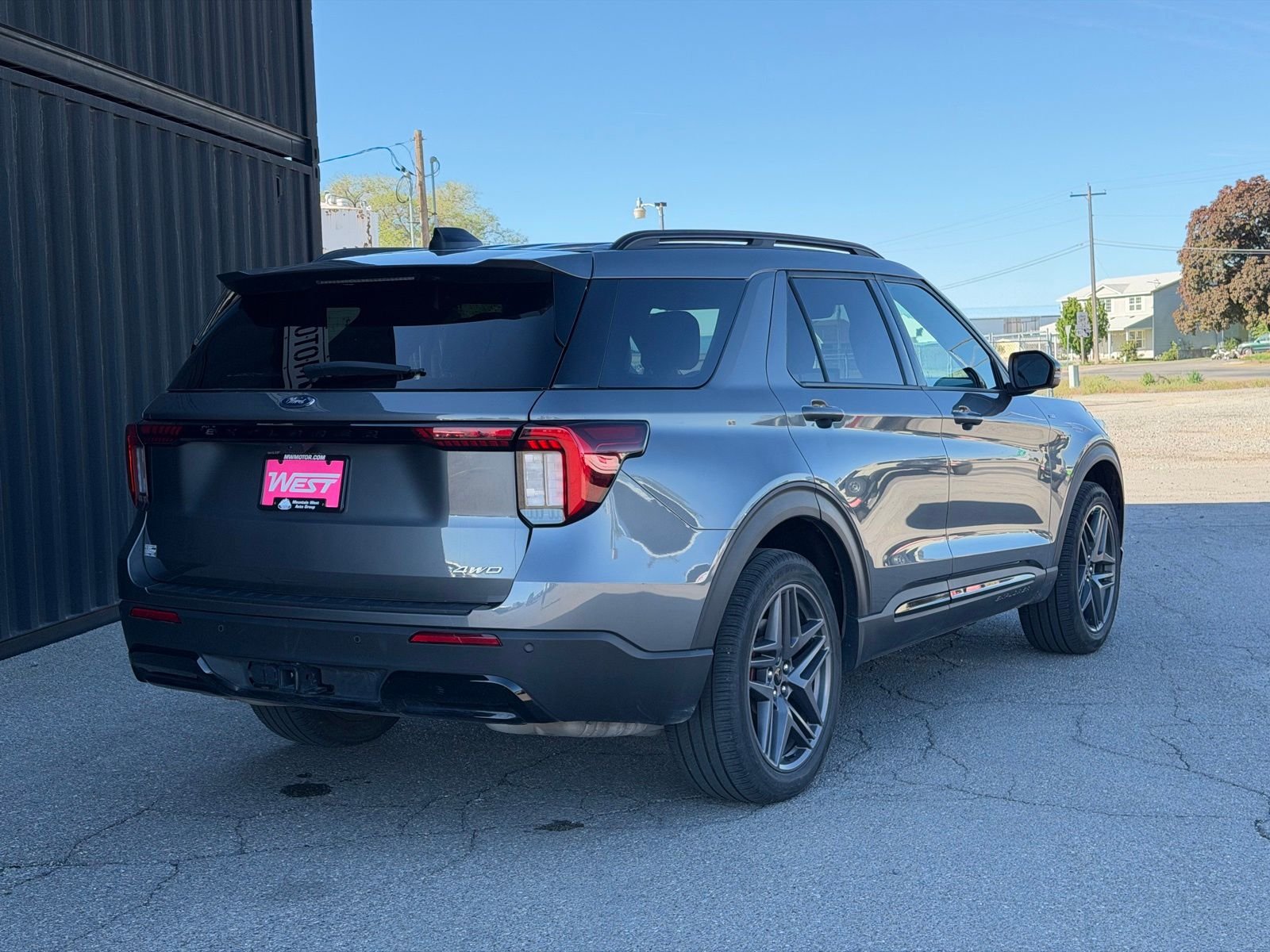 Used 2025 Gray Ford ST-Line image 7