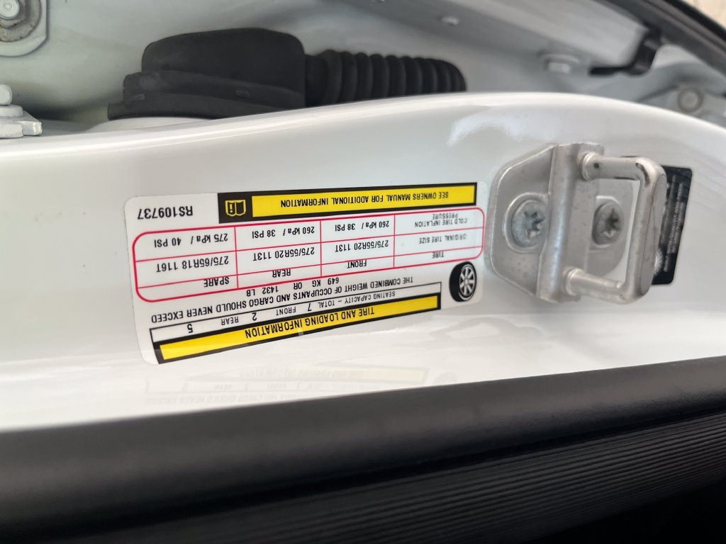 Used 2024 White Jeep Base image 24