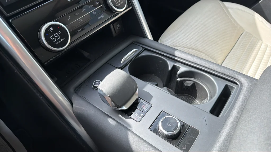 Used 2024 Blue Land Rover S image 21