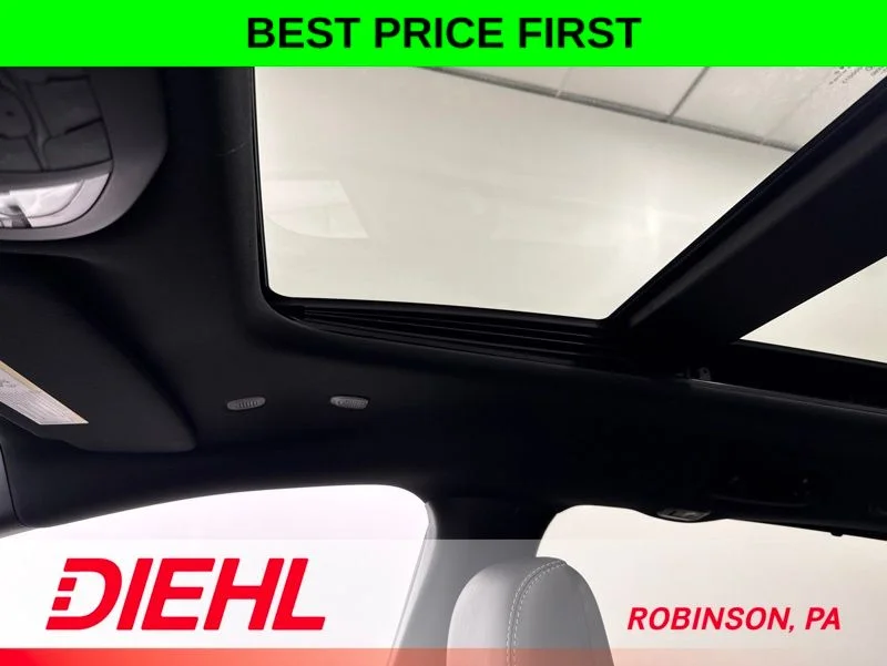 New 2027 Diamond Black Crystal Pearl-Coat Exterior Paint Chrysler Select image 40