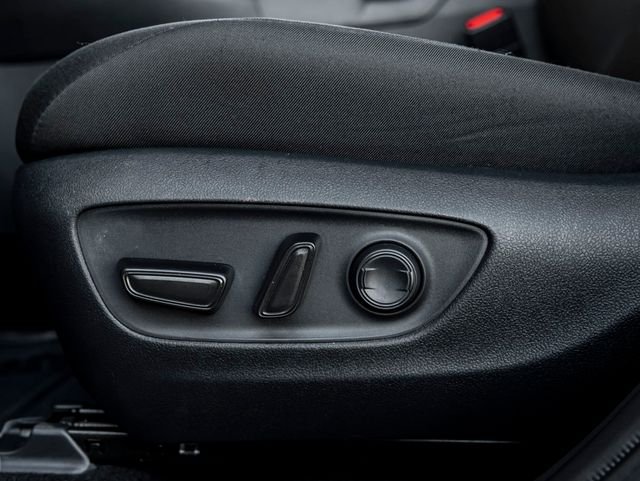 Used 2025 Ice Cap Toyota XLE image 17