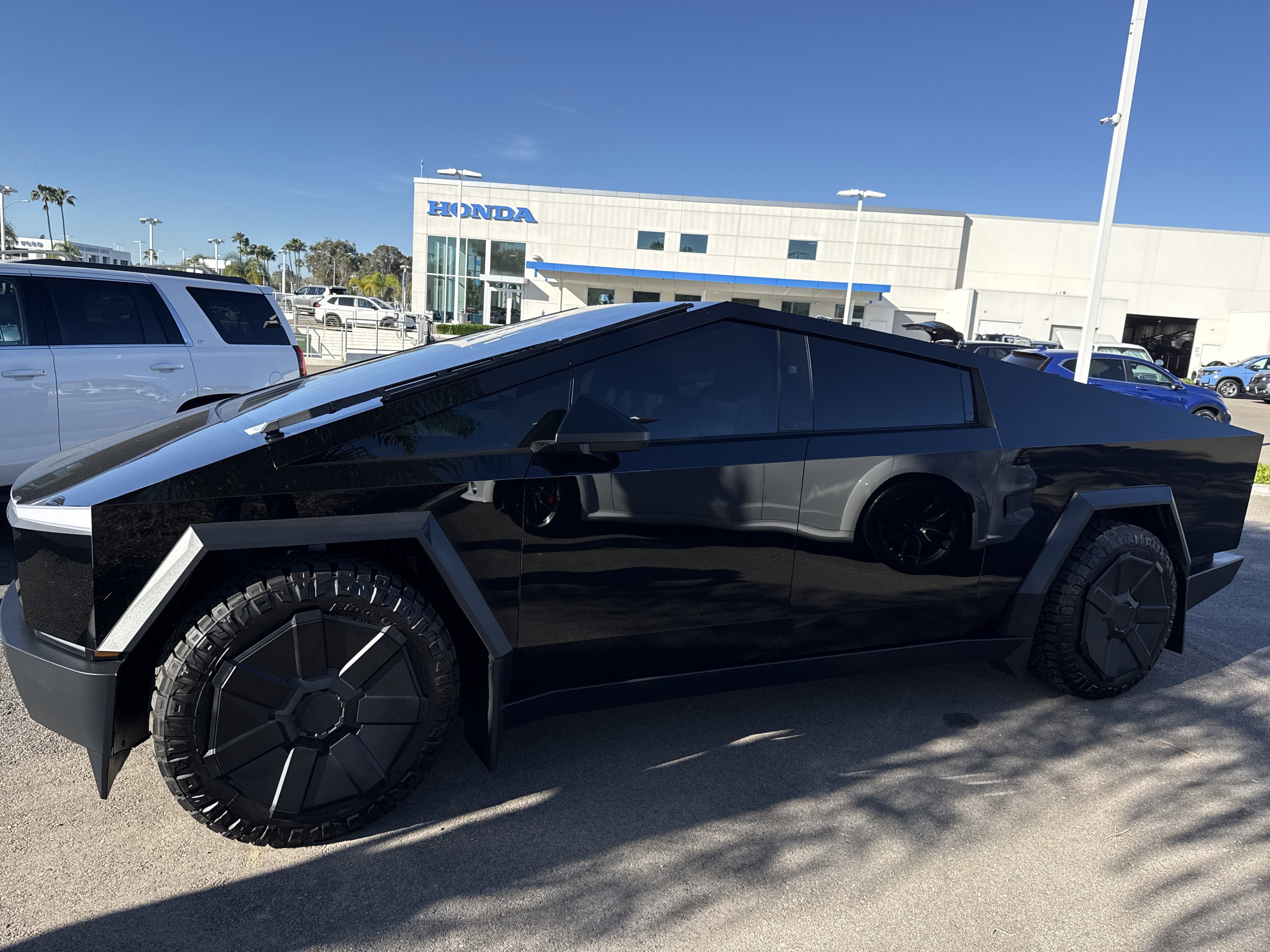 Used 2024 Tesla Cybertruck Base with VIN 7G2CEHED5RA014607 for sale in Vista, CA