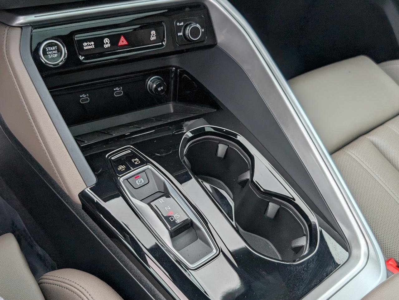 New 2026 Florett Silver metallic Audi Premium Plus TFSI quattro S tronic image 10