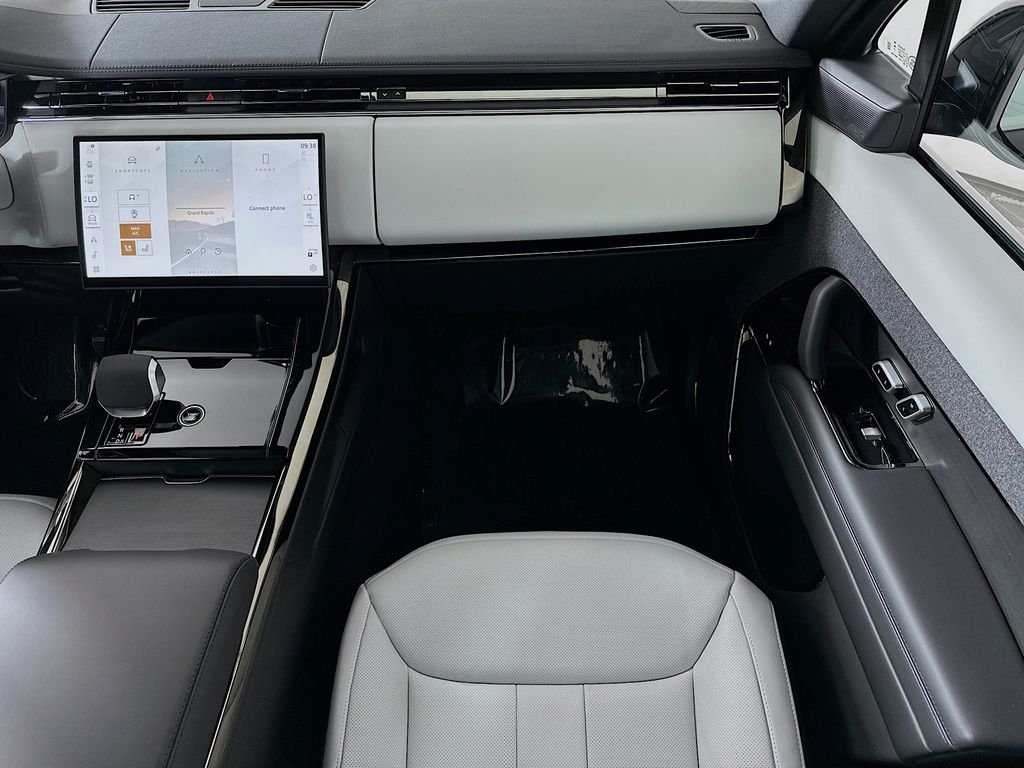 New 2026 Varesine Blue LAND ROVER Dynamic SE image 26