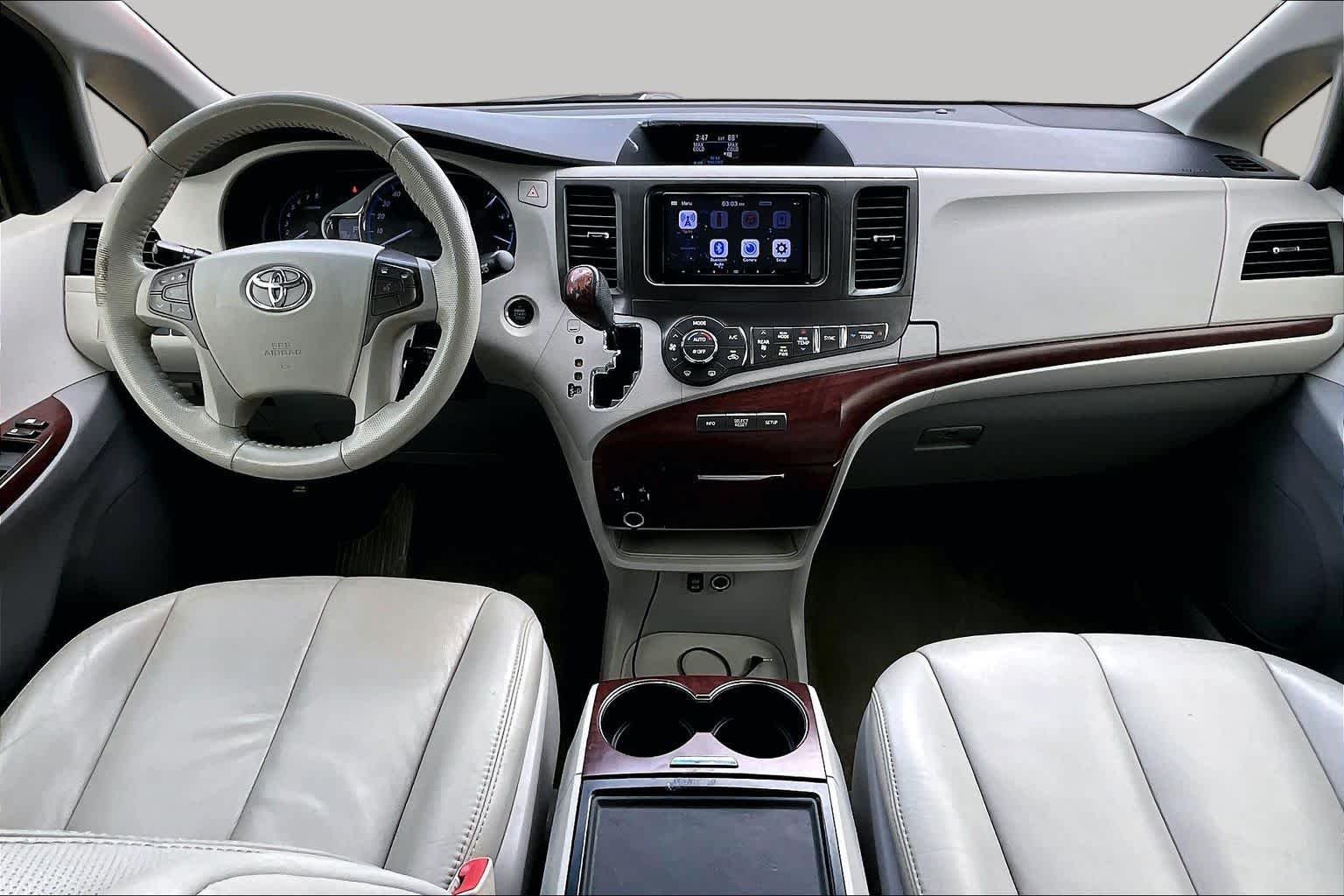 Used 2013 Silver Sky Metallic Toyota XLE image 13