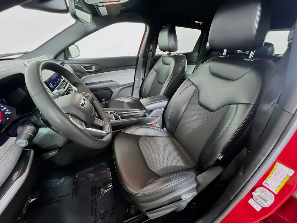 Used 2024 Red Jeep Latitude image 20