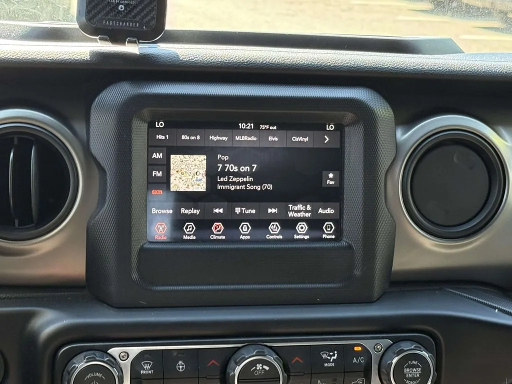 Used 2019 Green Jeep Unlimited Sport S image 3