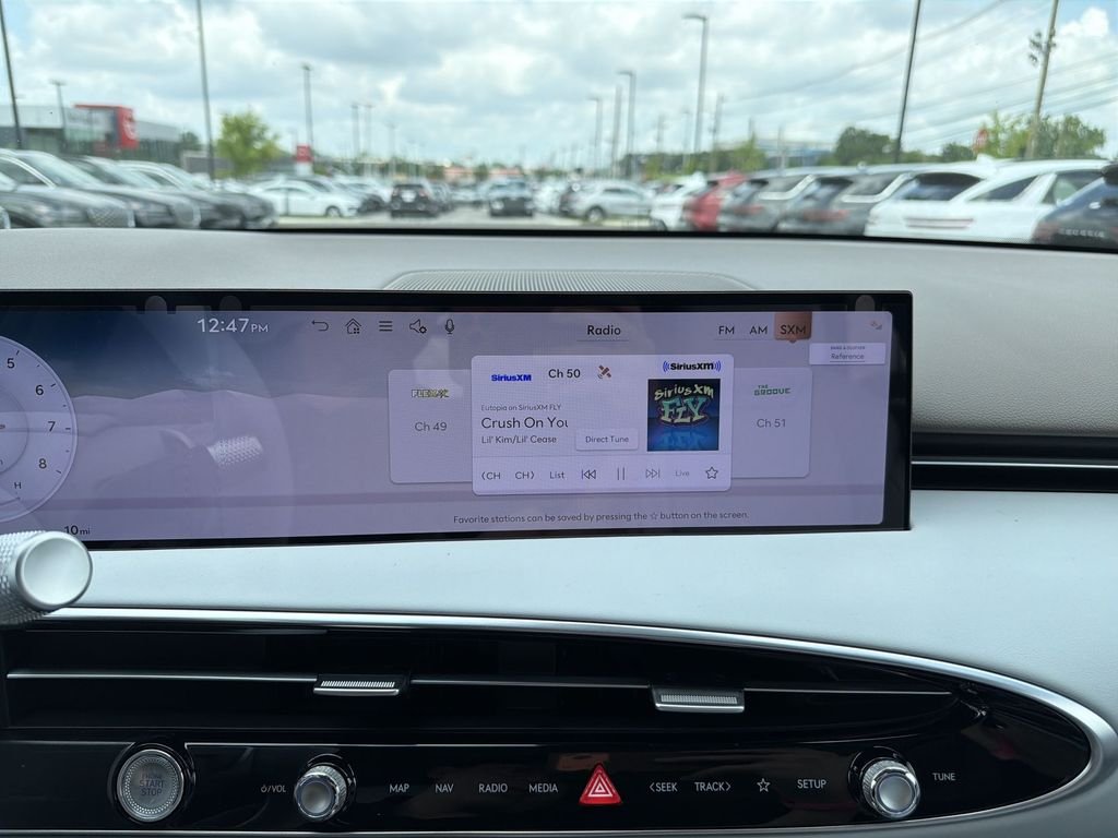 New 2026 White Genesis 2.5T ADVANCED image 16