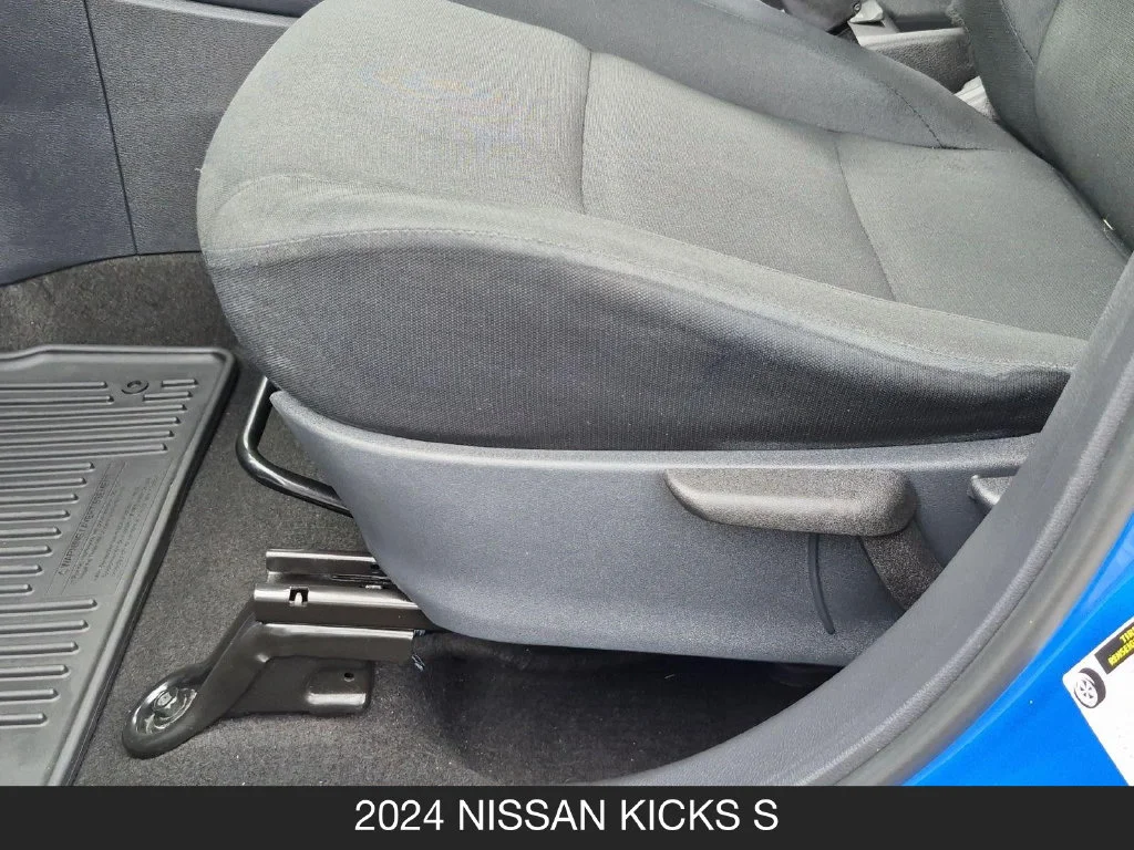Used 2024 Blue Nissan S image 15