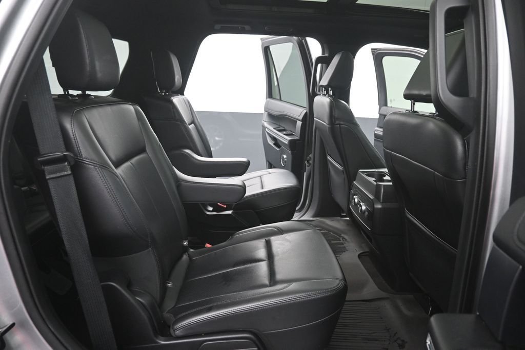 Used 2021 Silver Ford XLT image 23