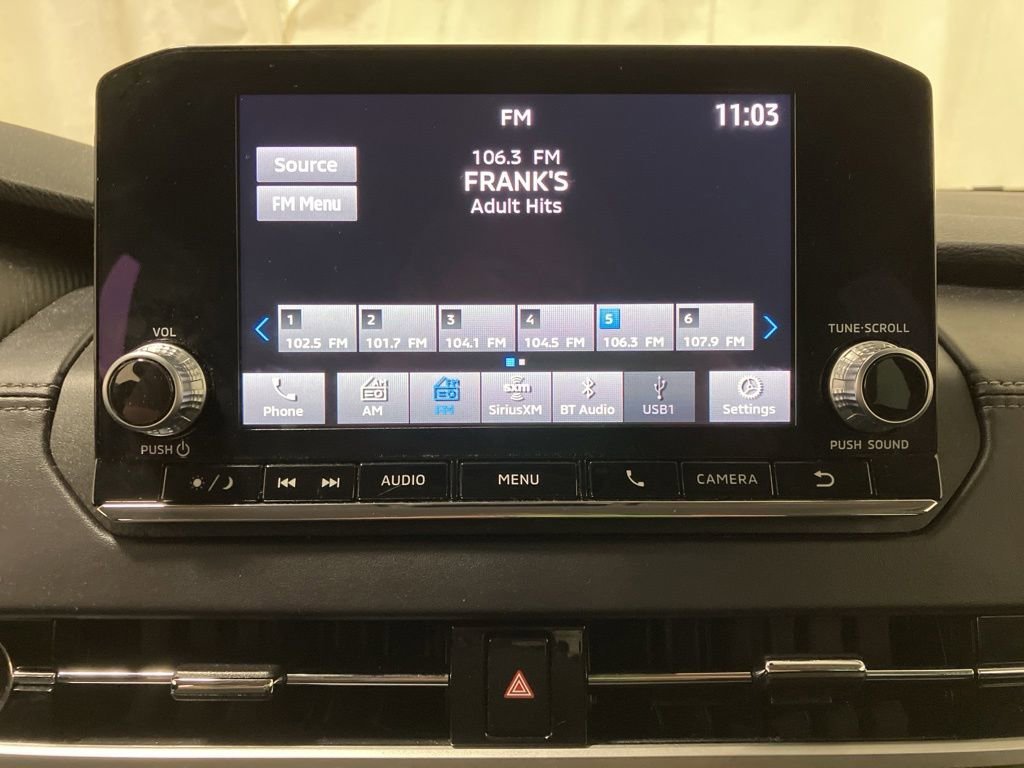 Used 2023  Mitsubishi SE image 6